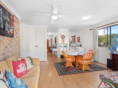 6 / 26-28  Head Street, Forster