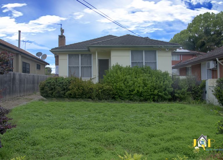 11 Marmion St, Birrong