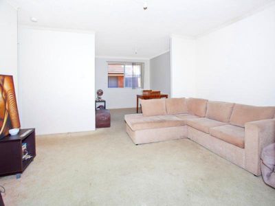6 / 14A Bourke  St, North Wollongong