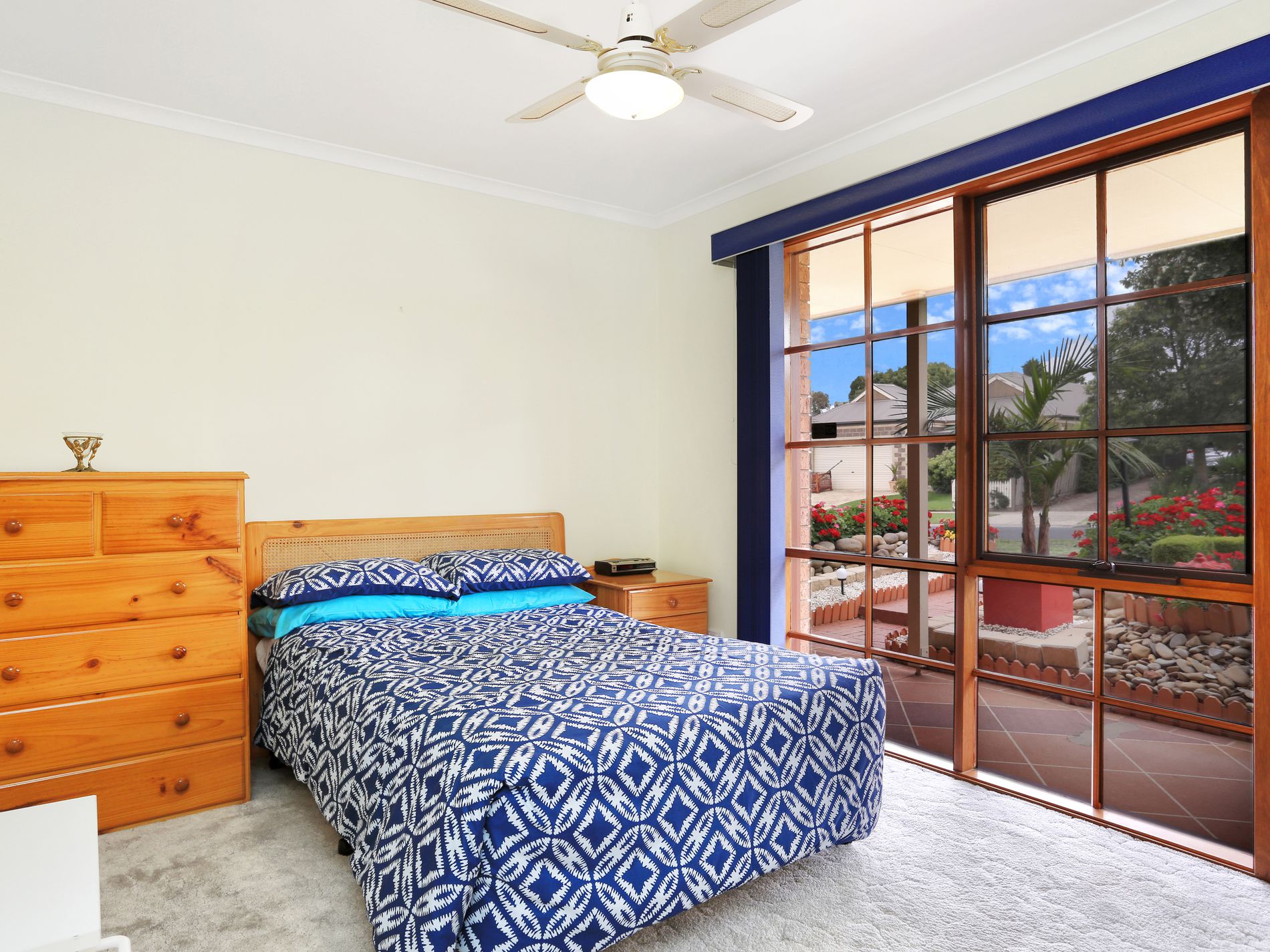 7-9 Burlington Crescent, Leopold