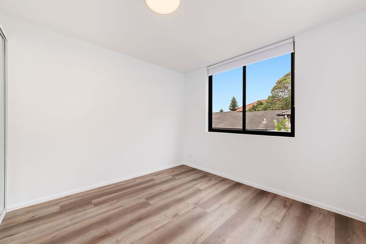 2 / 18-20 Francis Street, Bondi Beach