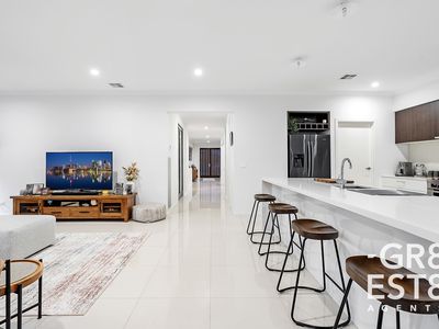 91 Aquatic Drive, Cranbourne West