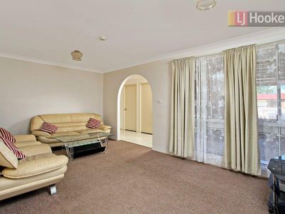 60 Gerald Crescent, Doonside