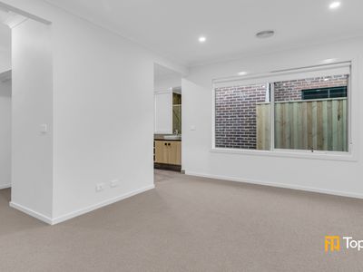 8 Prosecco Street, Wollert