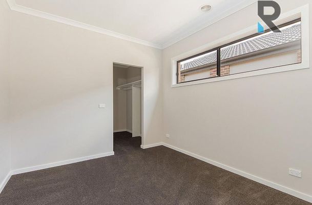 20 Honey Flower Way, Greenvale