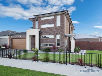 2 Freshfields Drive, Cranbourne North