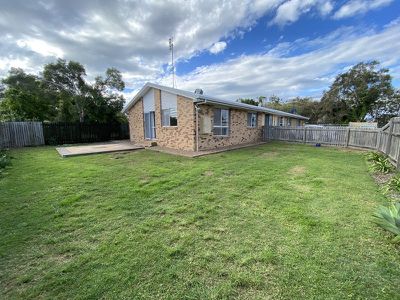 1 / 12 Bayrise Drive, Urangan