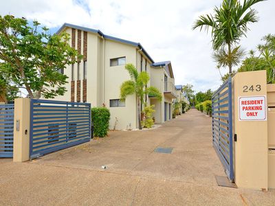 9 / 243 TORQUAY TERRACE, Torquay