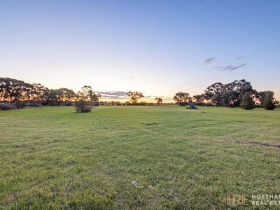 42 Harold Matthews Road, Banyena