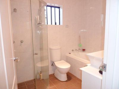 1 / 43 Junction Rd, Beverly Hills
