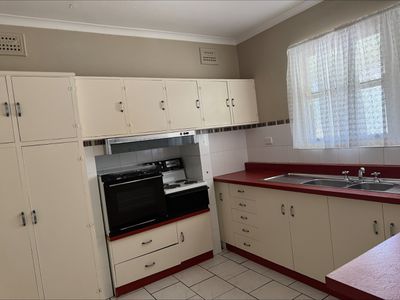 74 Orange Street, Parkes