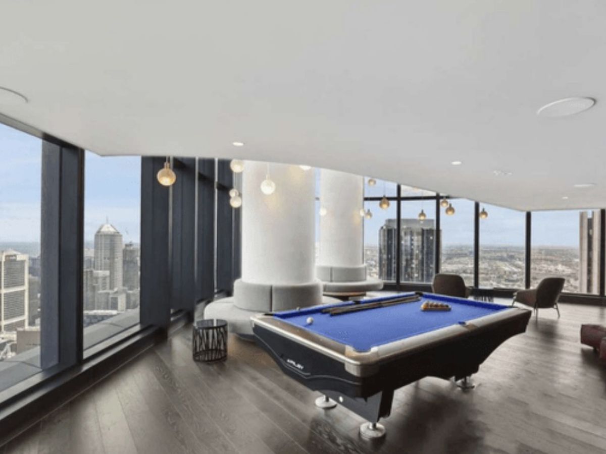 3807 / 228 La Trobe Street, Melbourne