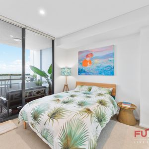 220A / 10 Village Place