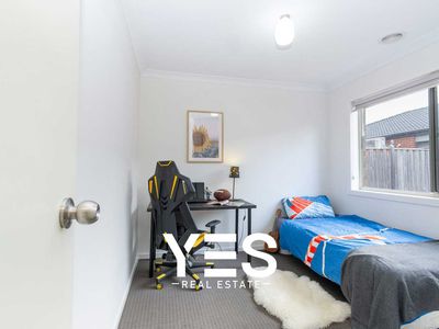 11 Swallowtail Avenue, Clyde North