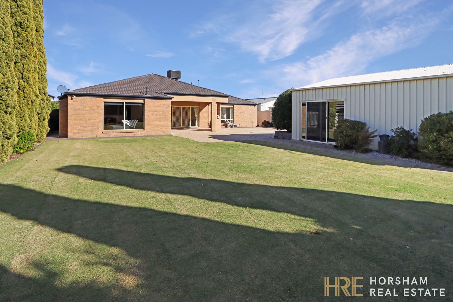 16 Burnett Street, Horsham
