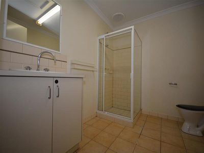 5 / 1 Cowra Drive, Newman