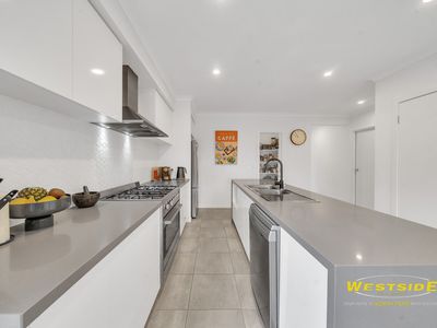 42 Westbury Avenue, Rockbank