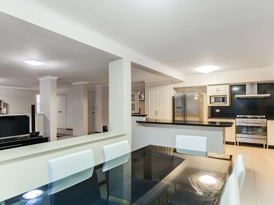 60 Whitfeld Terrace, Winthrop