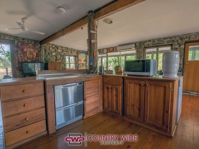 940 Camp Creek Road, Atholwood