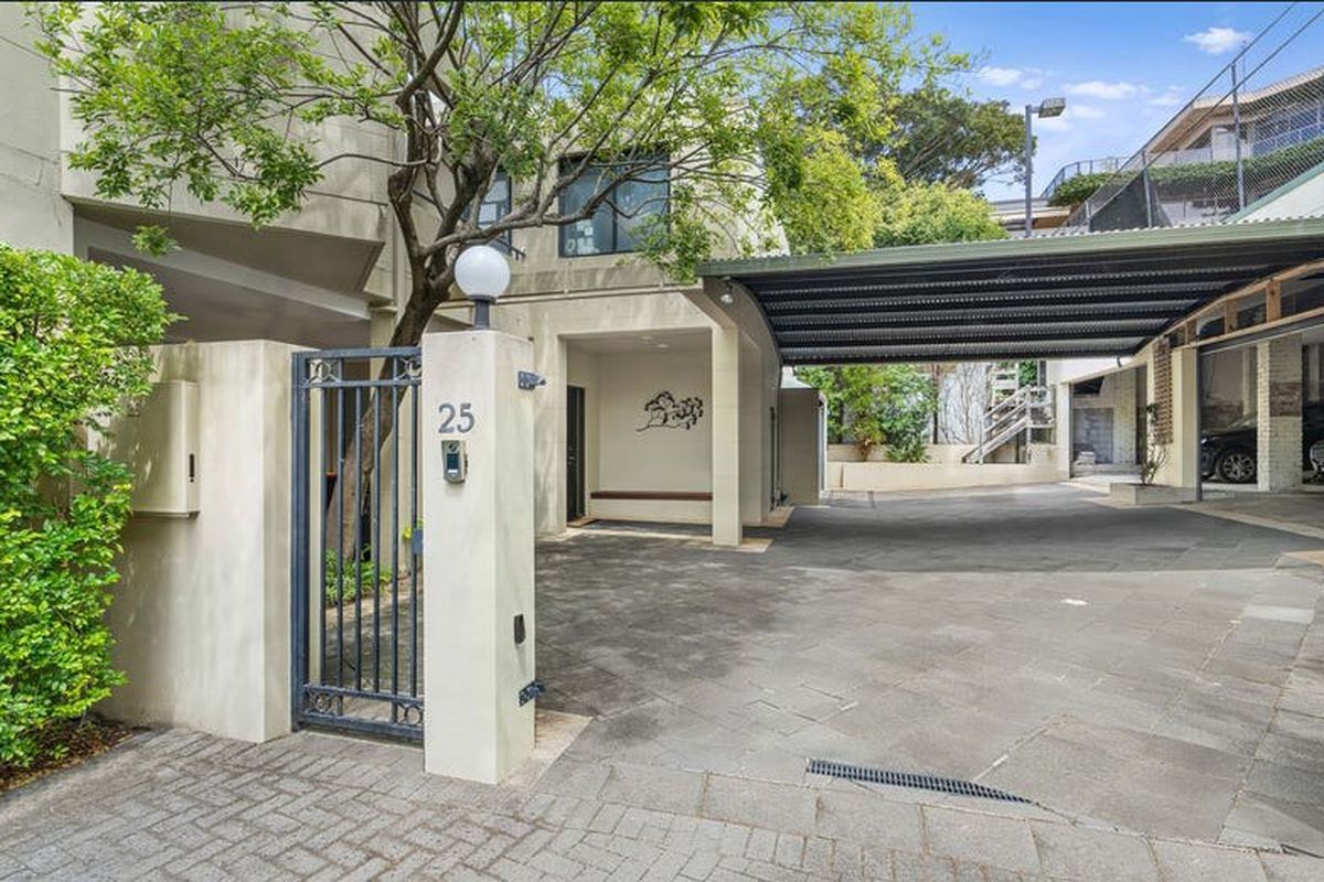 25 Drumalbyn Road, Bellevue Hill