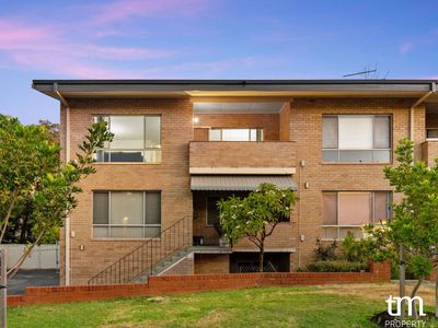 4 / 42 Broadway, Crawley