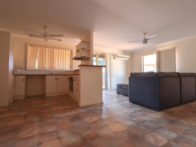 18 / 35 Egret Crescent, South Hedland