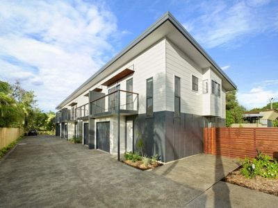 2 / 104 Torquay Road, Scarness