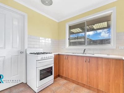 4 FINCHLEY PARK CRESCENT, Tarneit
