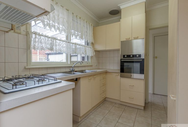 92 Hilton Street, Mount Waverley