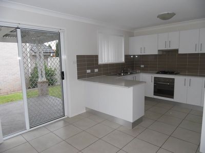 3 / 5 Vlatko Drive, West Hoxton