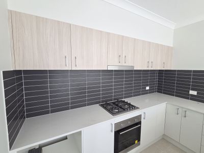1/68  Malachite Street, Chisholm