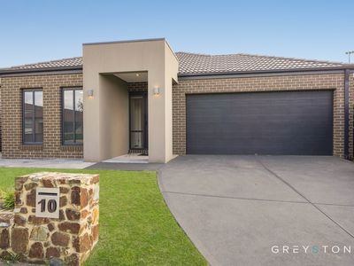 10 Caro Way, Fraser Rise