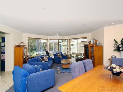5 Bungee Ct, Tewantin