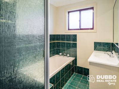 3 Swan Street, Dubbo