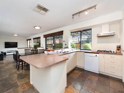 10 Limerick Way    UNDER OFFER, Fremantle