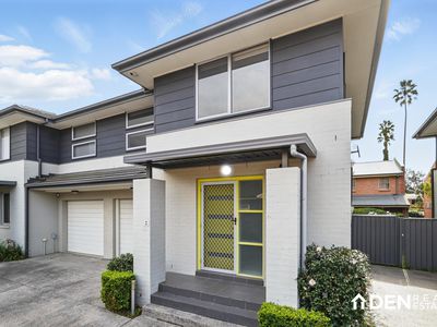 2 / 12 First Street, Kingswood