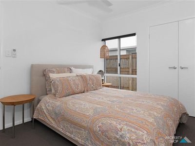 16 Porcupine Way, Mount Peter