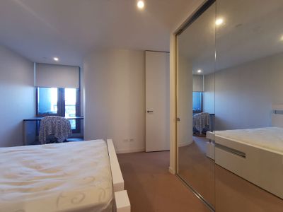 808 / 227 Toorak Road, South Yarra