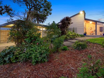 15 Carslake Avenue, Blairgowrie