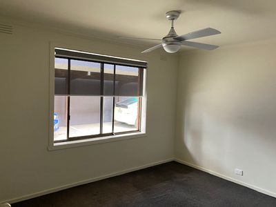 2 / 24 Salisbury Street, Werribee