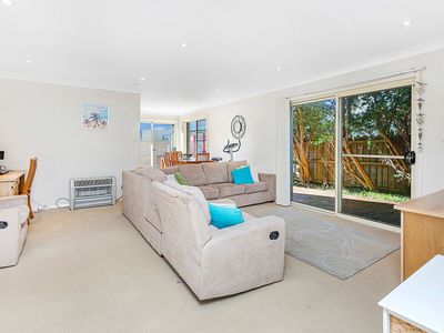 2 / 16 Seymour Drive, Flinders