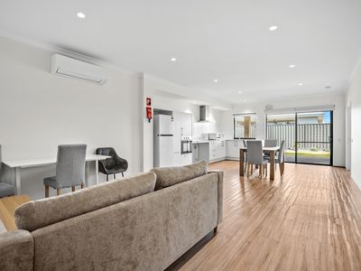 10 Gunwale Avenue, Port Kennedy