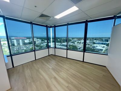 31010 / 9 Lawson Street , Southport