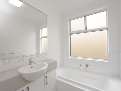 4 / 58 Central Avenue, Redcliffe