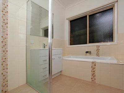 27A Alma Rd, Hampton Park