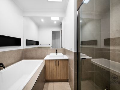 51 Kunlun Crescent, Clyde North