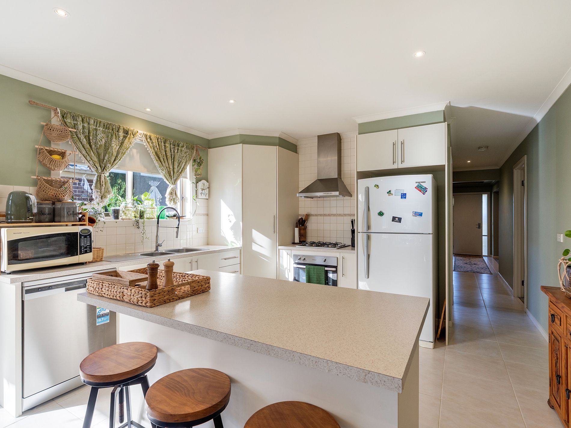 6 Kerr Court, Whittlesea