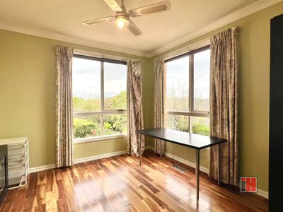 6 Hollyoak Rise, Eltham North
