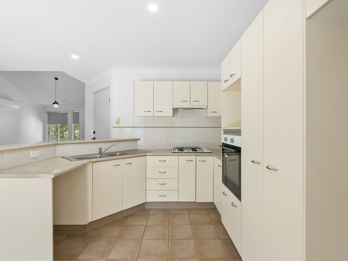 15 / 7 Titania Street, Morningside