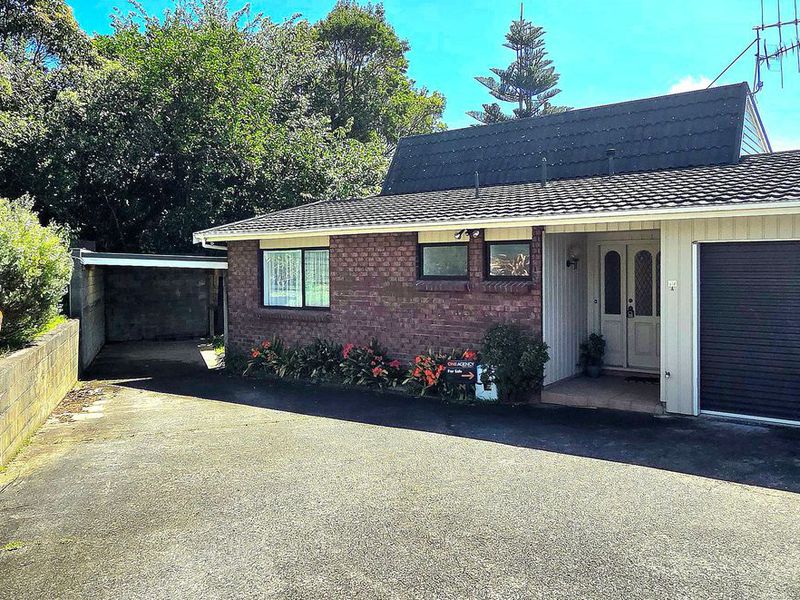 27 a Shackle Lane, Whitby